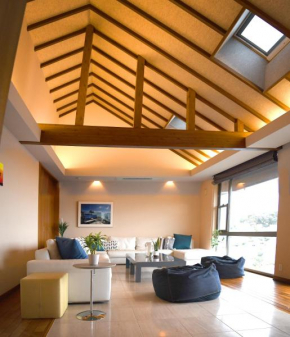Ocean View Luxury Beach House - Huge Luxury Home, beside the beach with BBQ